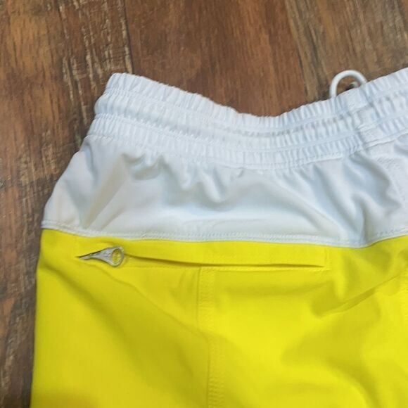 Lululemon Capri pants 4 (5001) - Picture 5 of 7